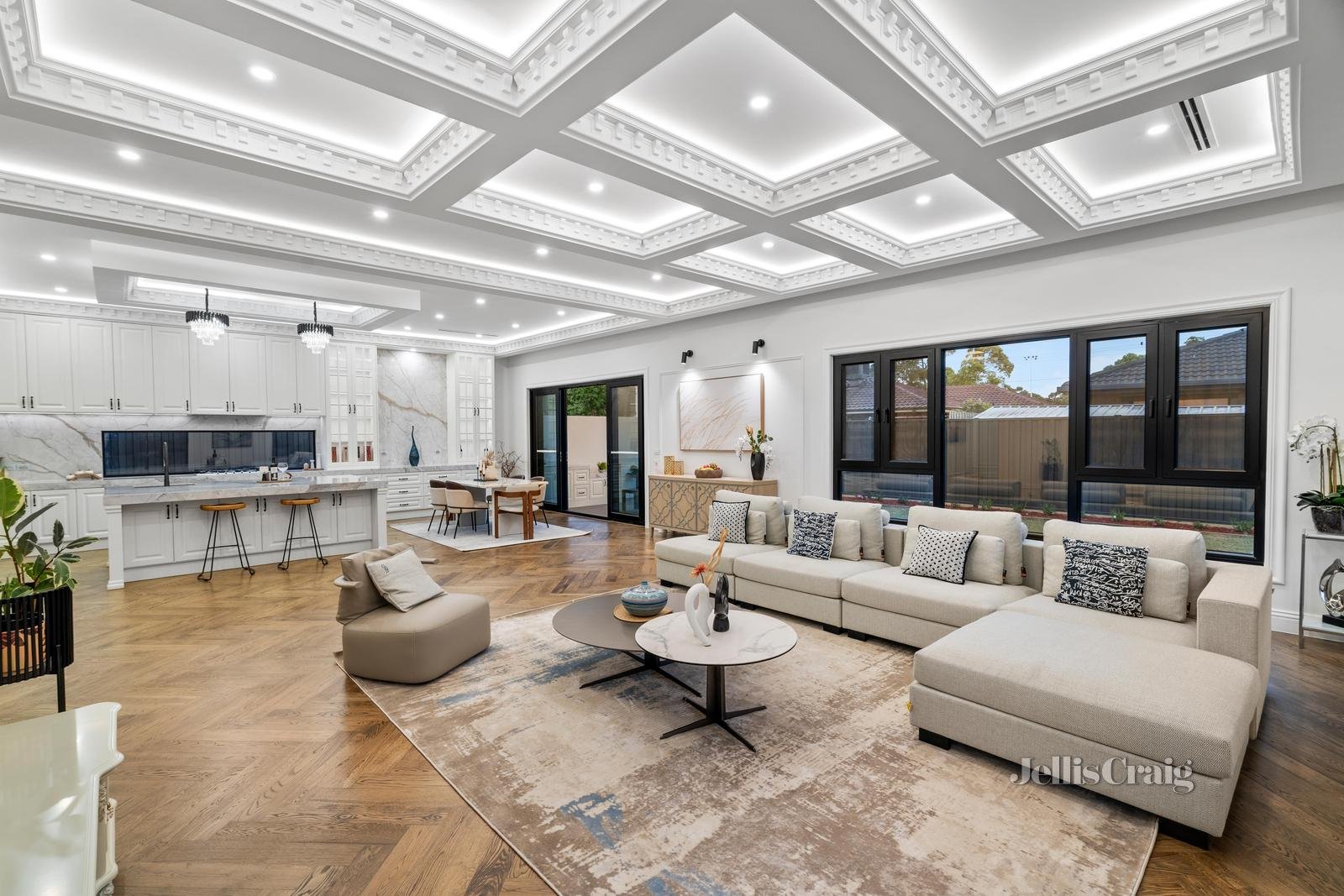 20 Garwain Parade, Glen Waverley image 3