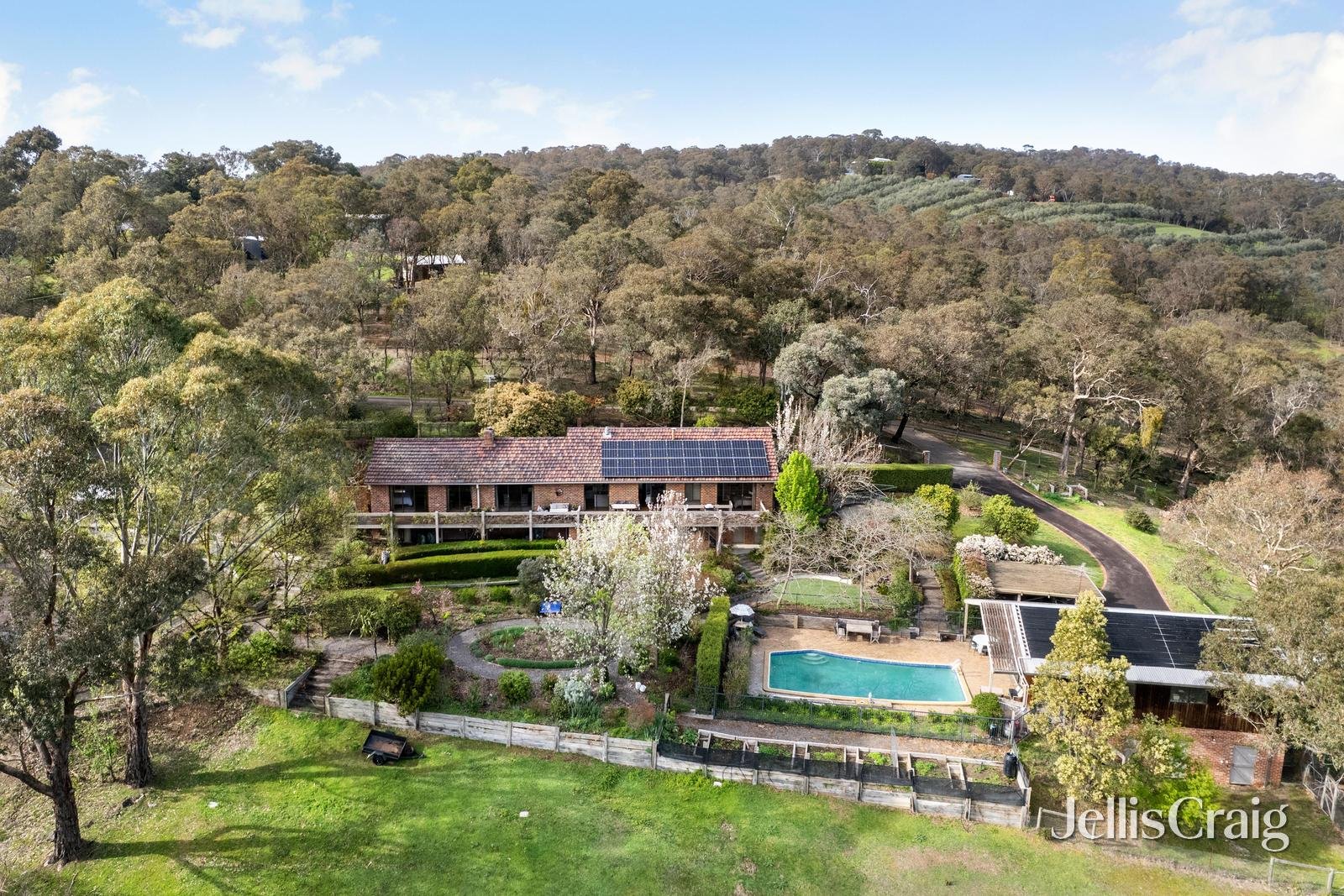 20 Heather Avenue, Hurstbridge image 1