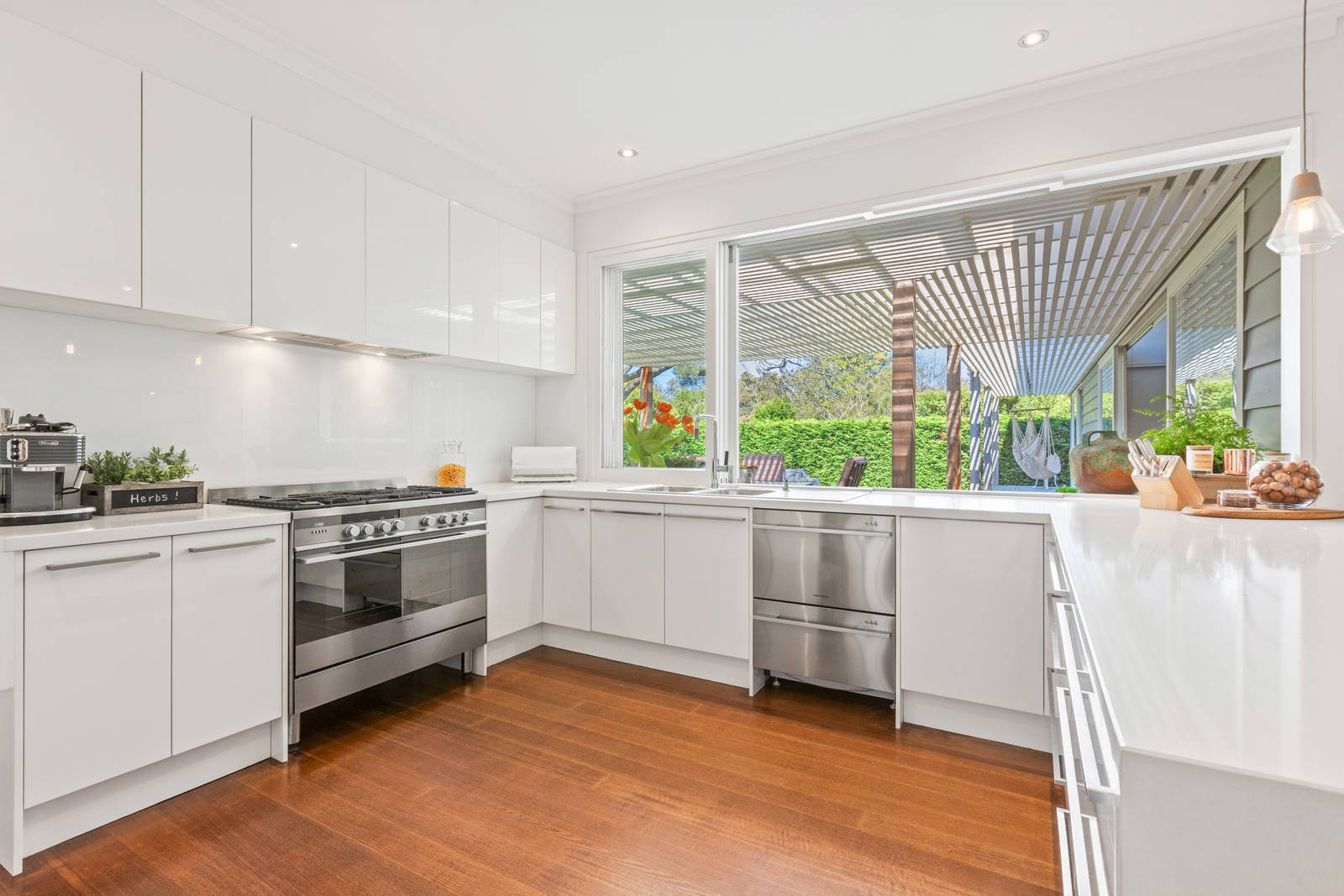 Property Gallery Thumbnail 3