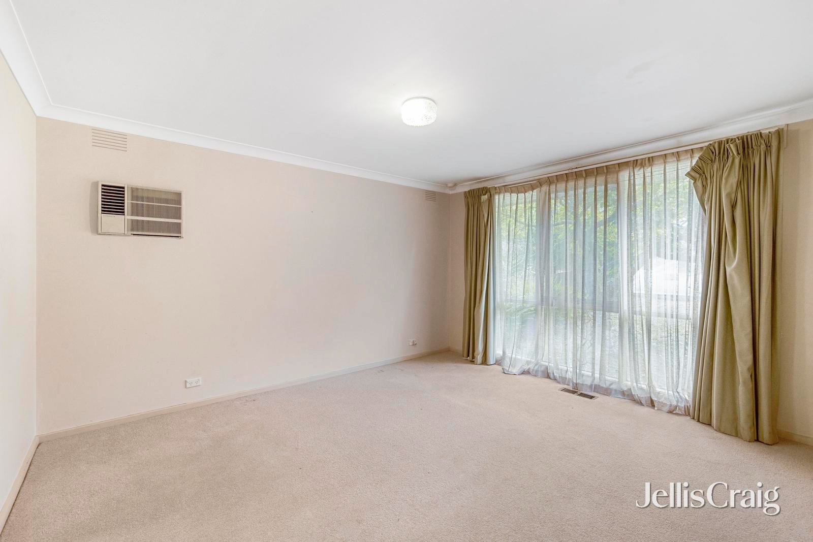 20 Hillside Road, Mount Waverley image 3