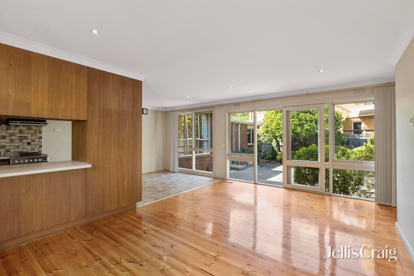 20 Hillside Road, Mount Waverley image 4