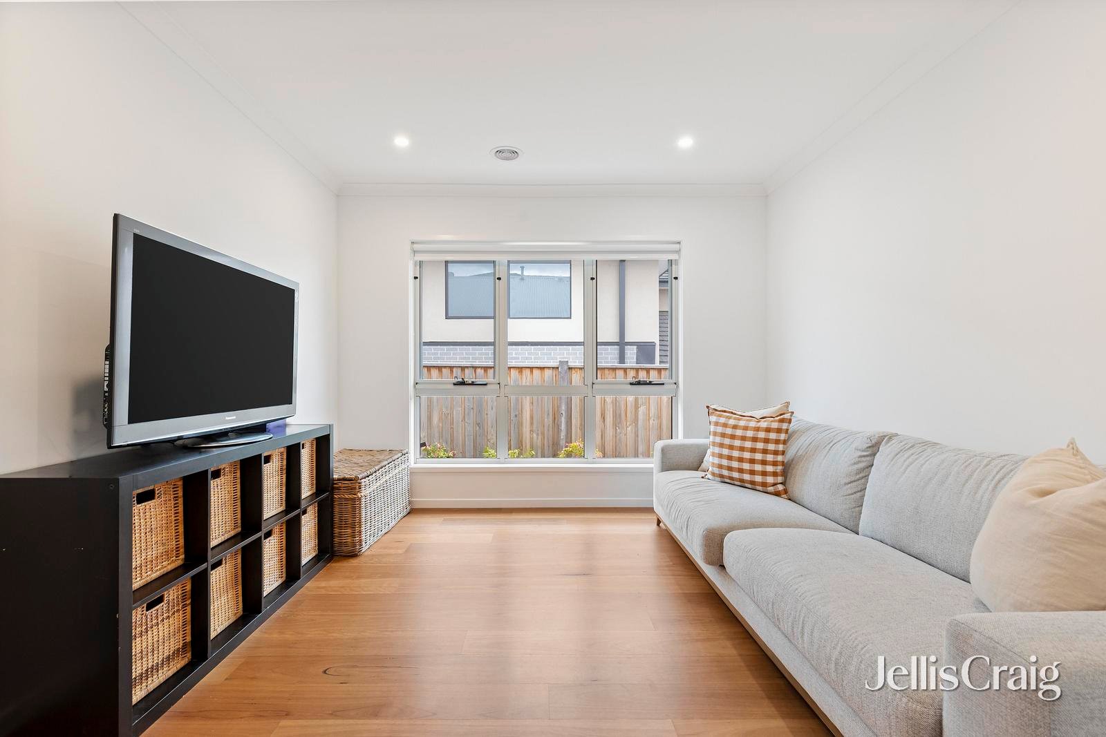 20 Honour Avenue, Lilydale image 2