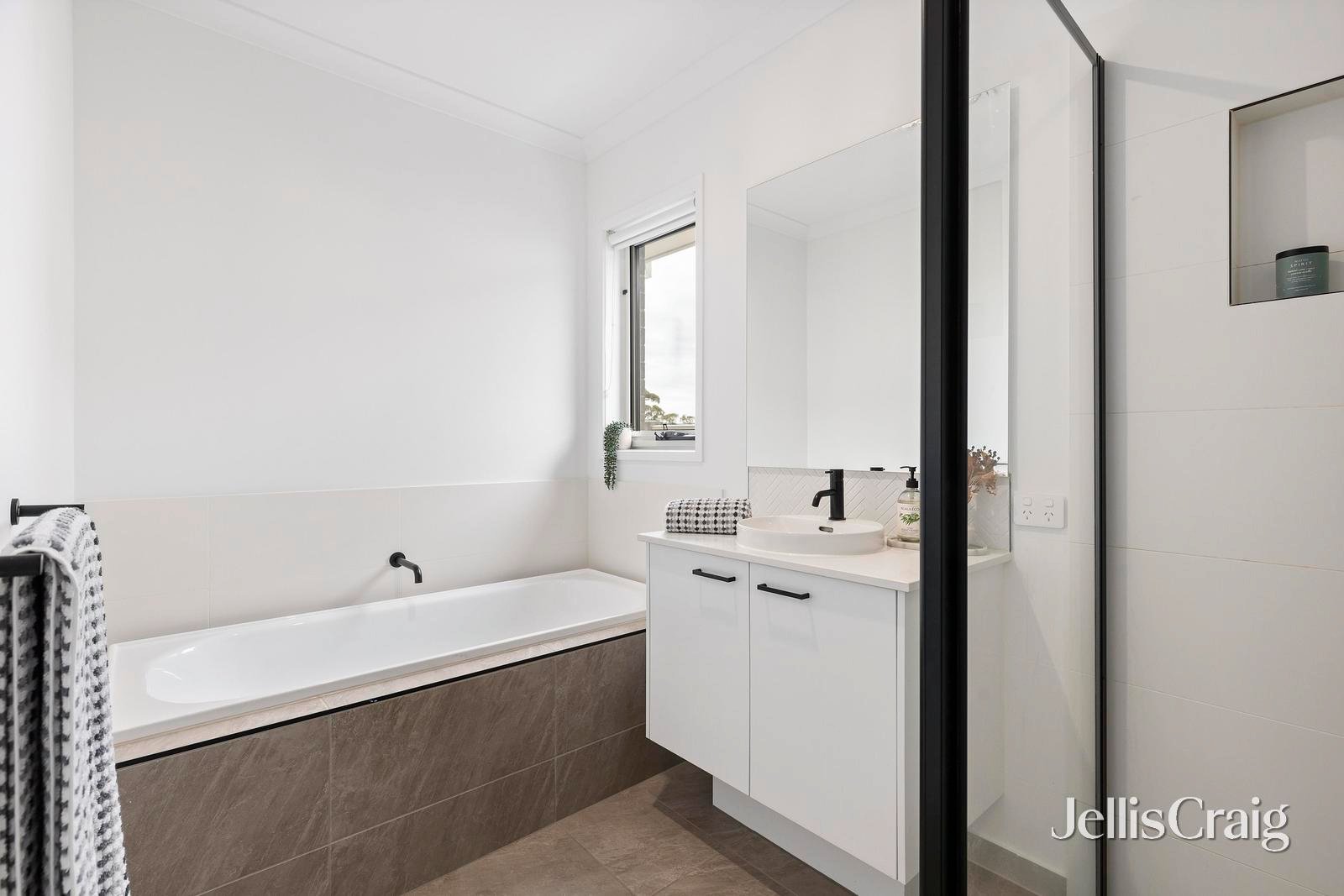 20 Honour Avenue, Lilydale image 10