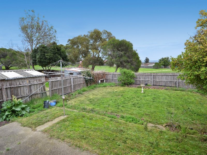 20 Kanimbla Avenue, Leopold image 8