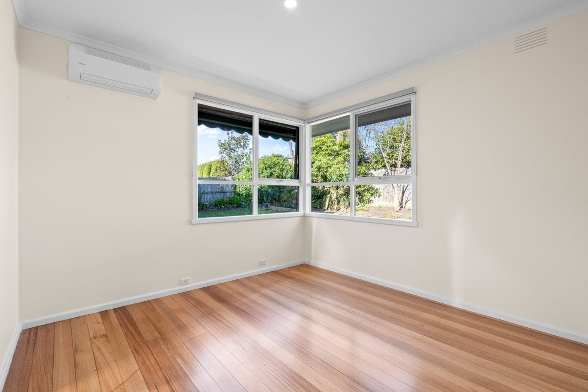 20 Kennon Street, Doncaster East image 7