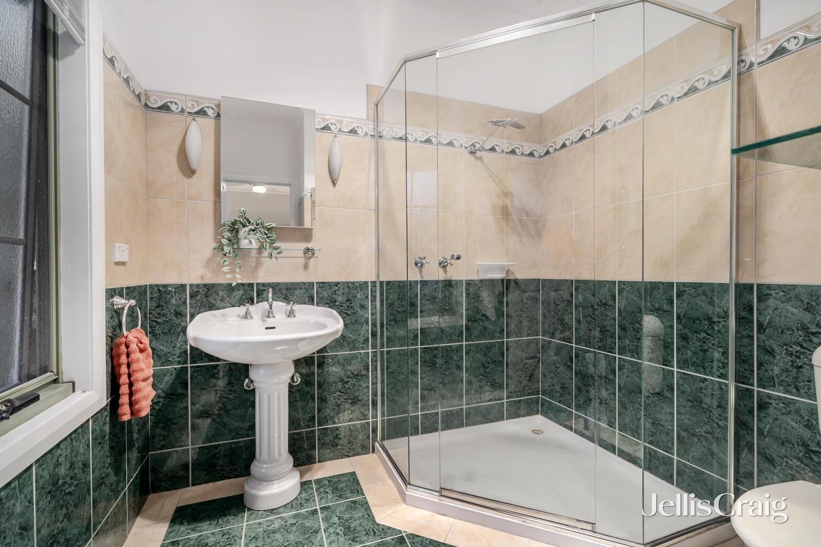 20 Kerr Street, Blackburn image 8