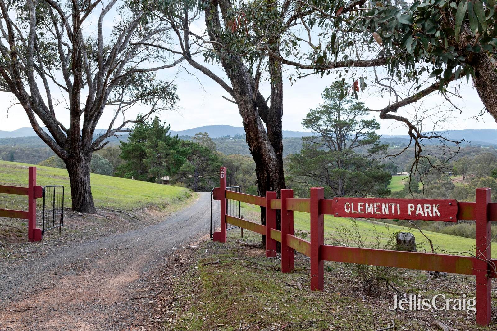 20 Kerrs Road, St Andrews image 2