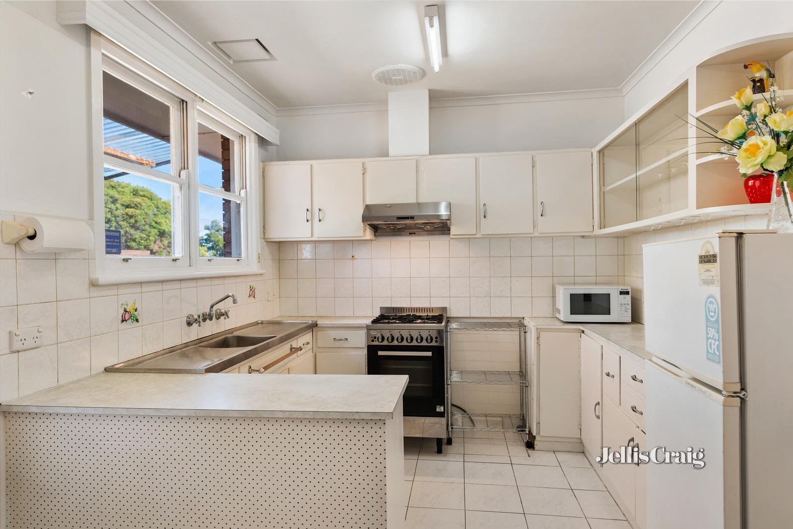 20 Kiers Avenue, Mount Waverley image 5