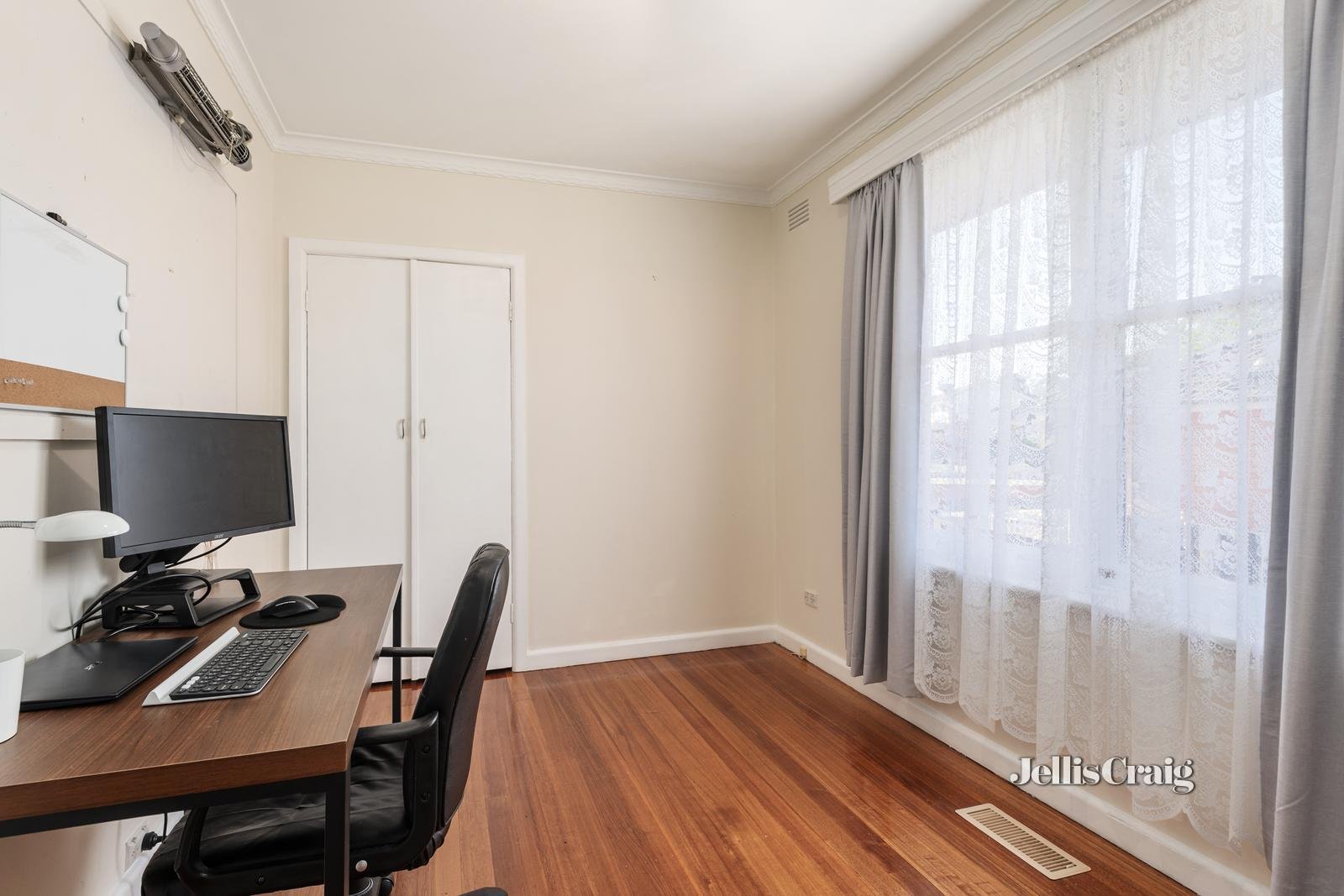 20 Kiers Avenue, Mount Waverley image 8