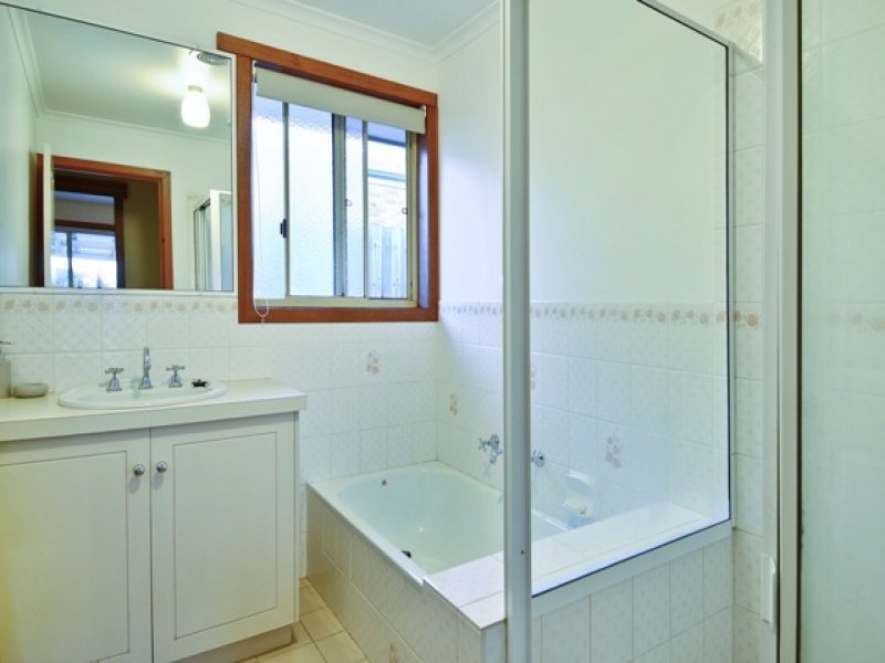 20 Leicester Mews, Leopold image 8