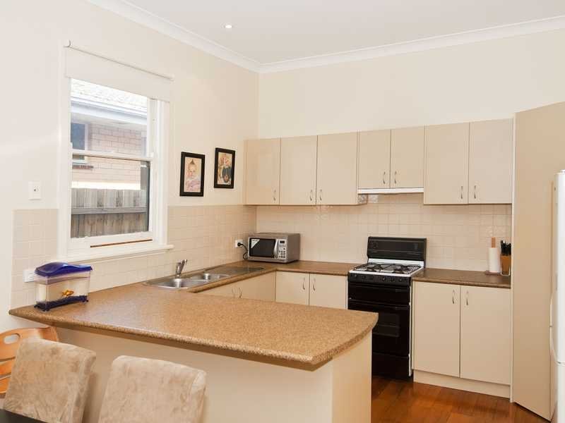 20 Loftus Street, East Geelong image 2