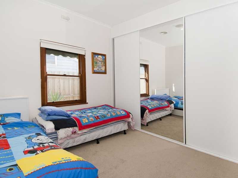 20 Loftus Street, East Geelong image 5