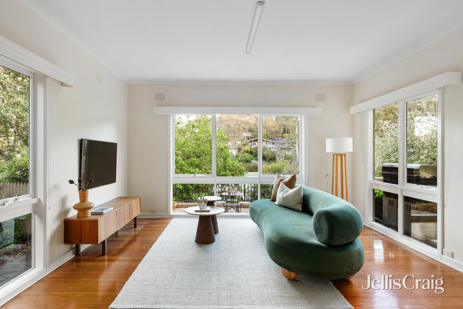 20 Lorraine Avenue, Warrandyte image 2