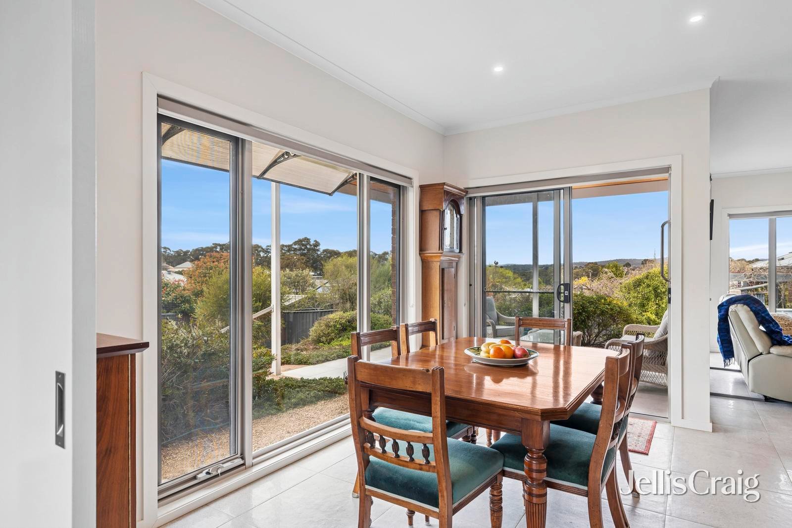 20 Lushington Rise, Mckenzie Hill image 10