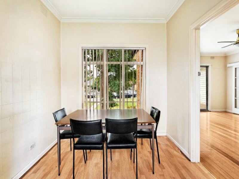 20 Lyndhurst Crescent, Box Hill North image 4