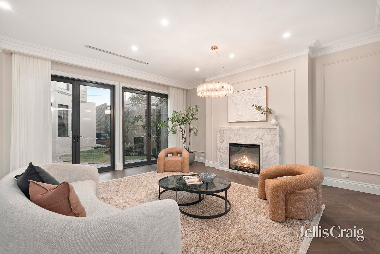 20 Marsden Crescent, Doncaster&nbsp;East image 3