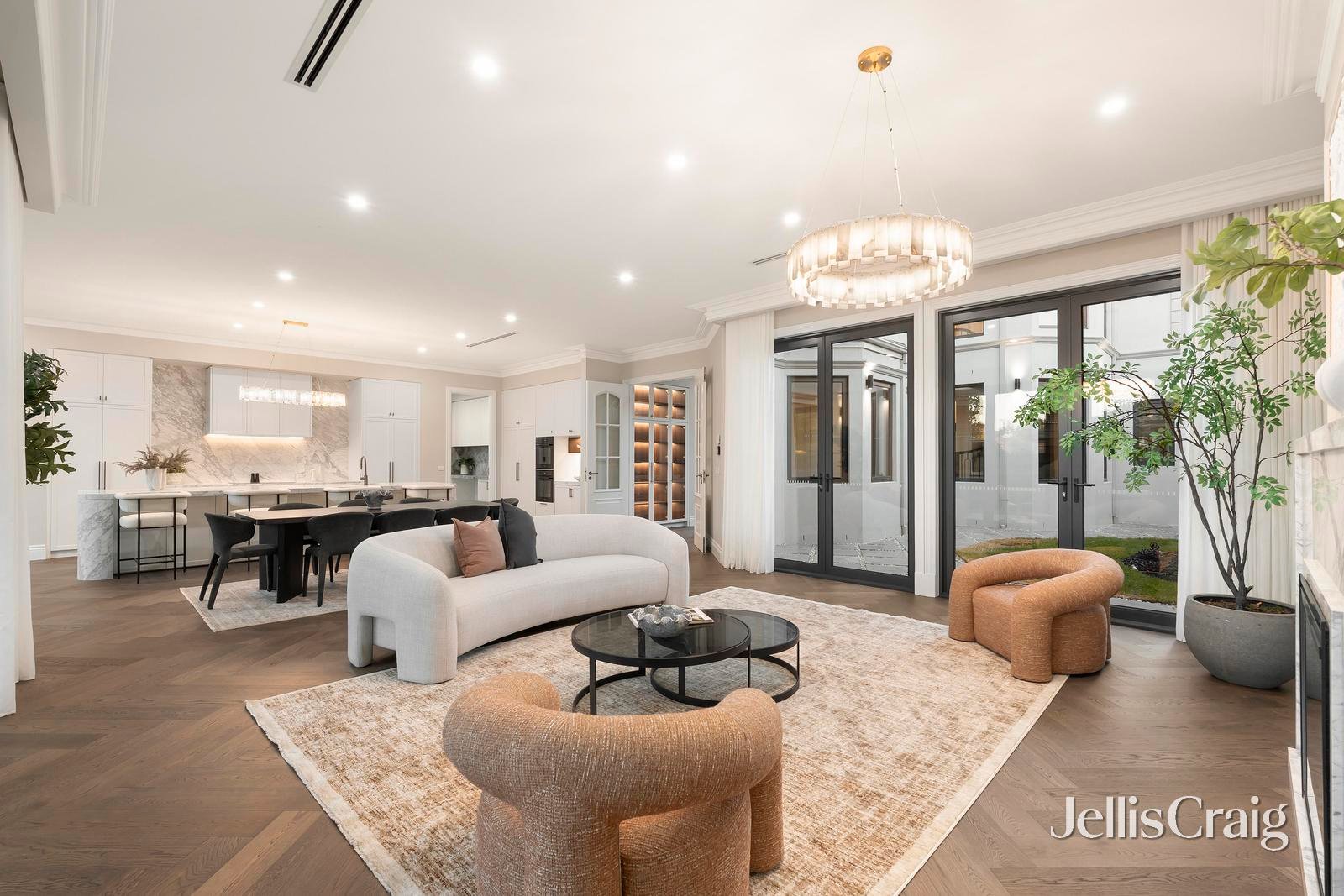 20 Marsden Crescent, Doncaster&nbsp;East image 4