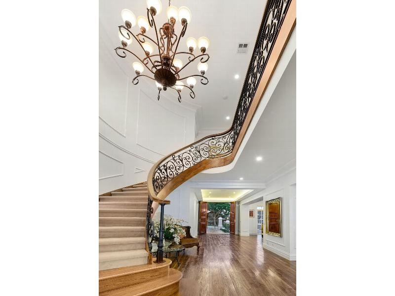 20 May Street, Deepdene image 2