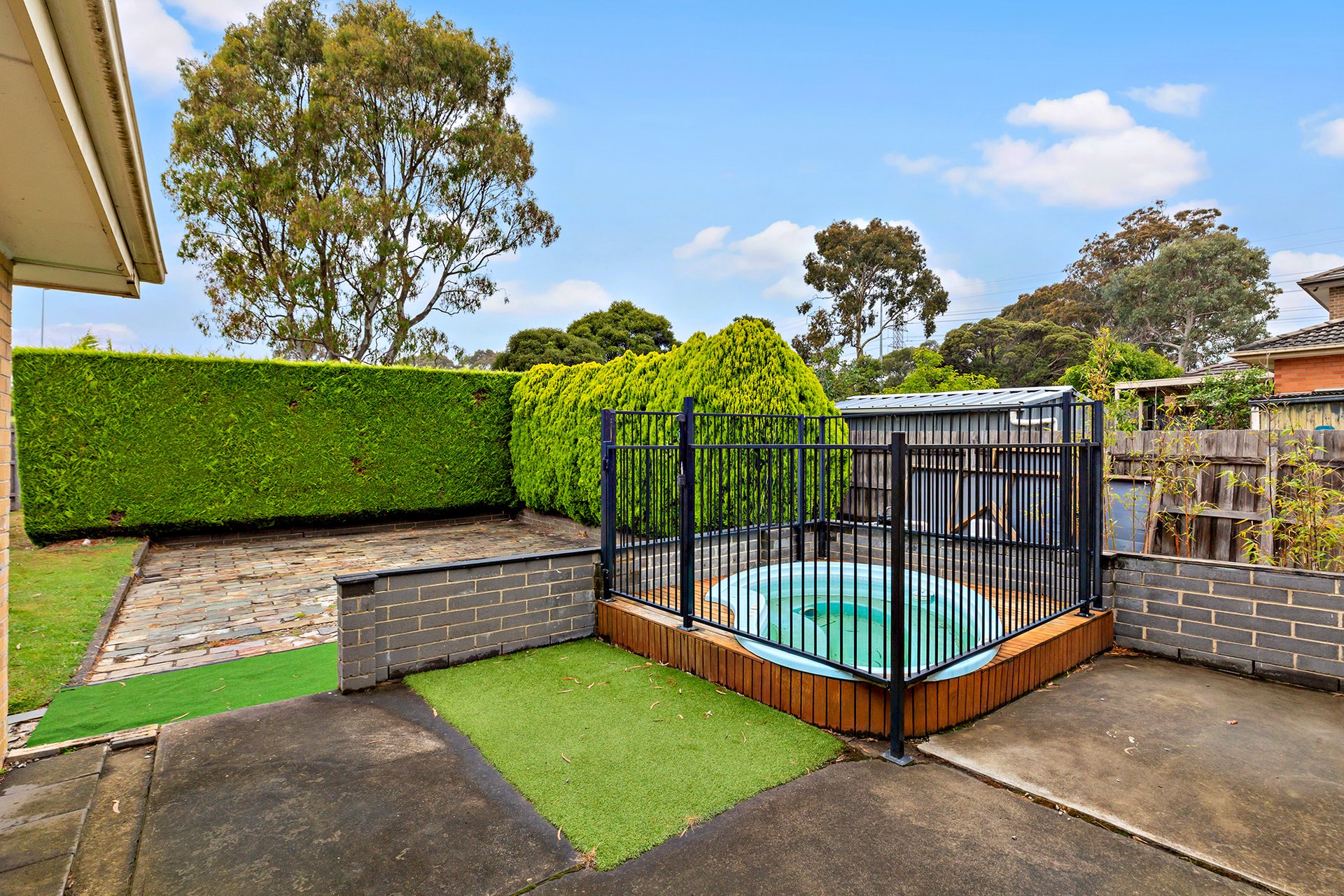 Property Gallery Thumbnail 8