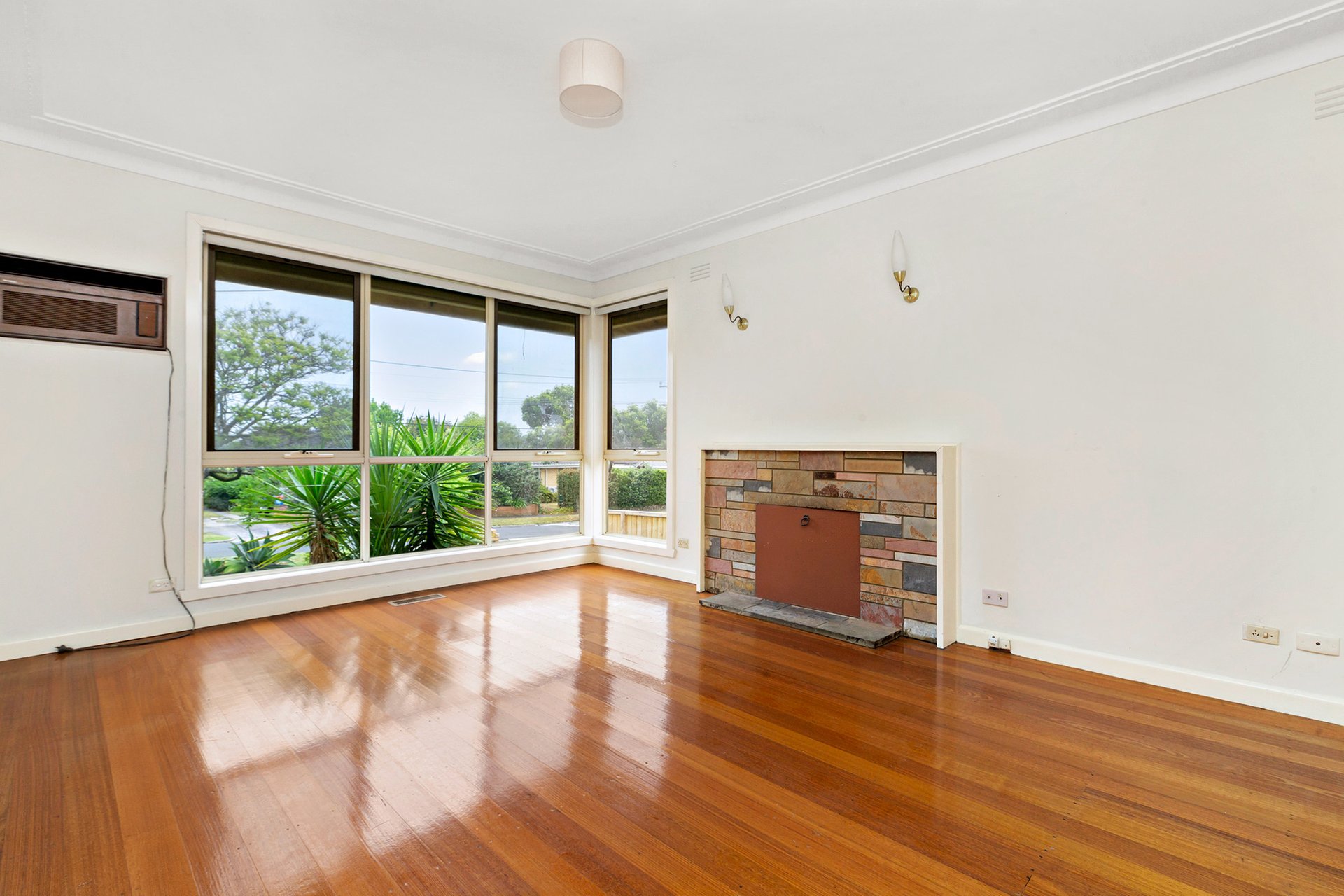 Property Gallery Thumbnail 5