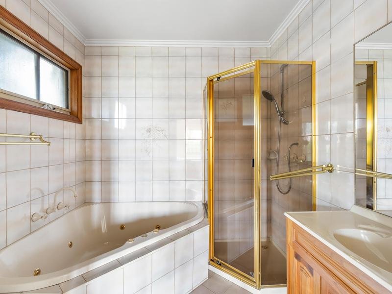 20 Molden Street, Bentleigh East image 10