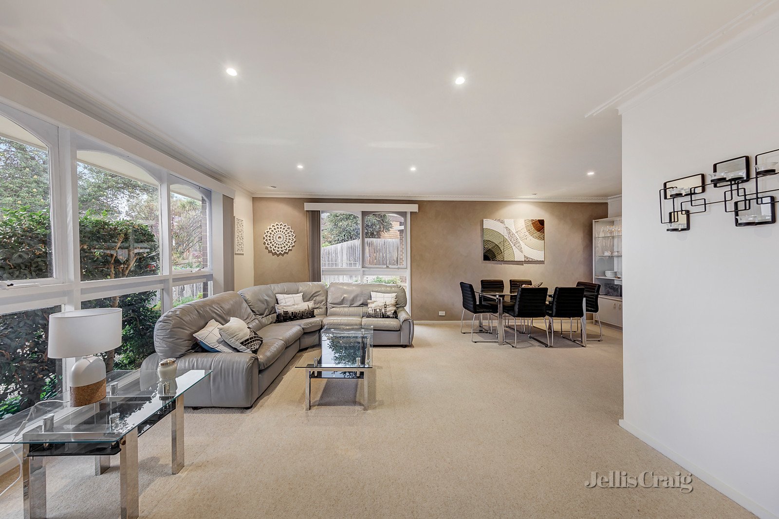 20 Narallah Grove, Box Hill North image 2