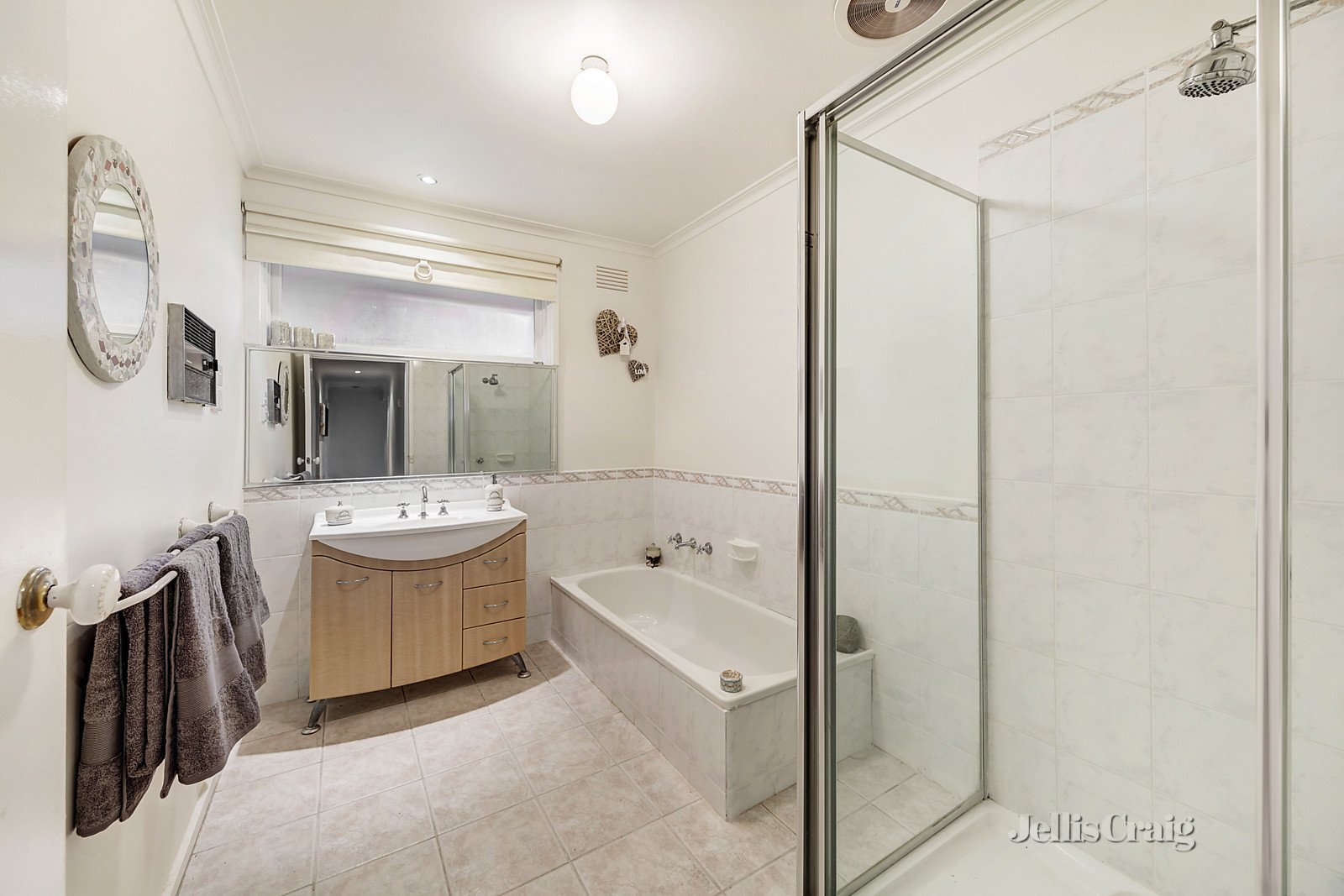 20 Narallah Grove, Box Hill North image 7