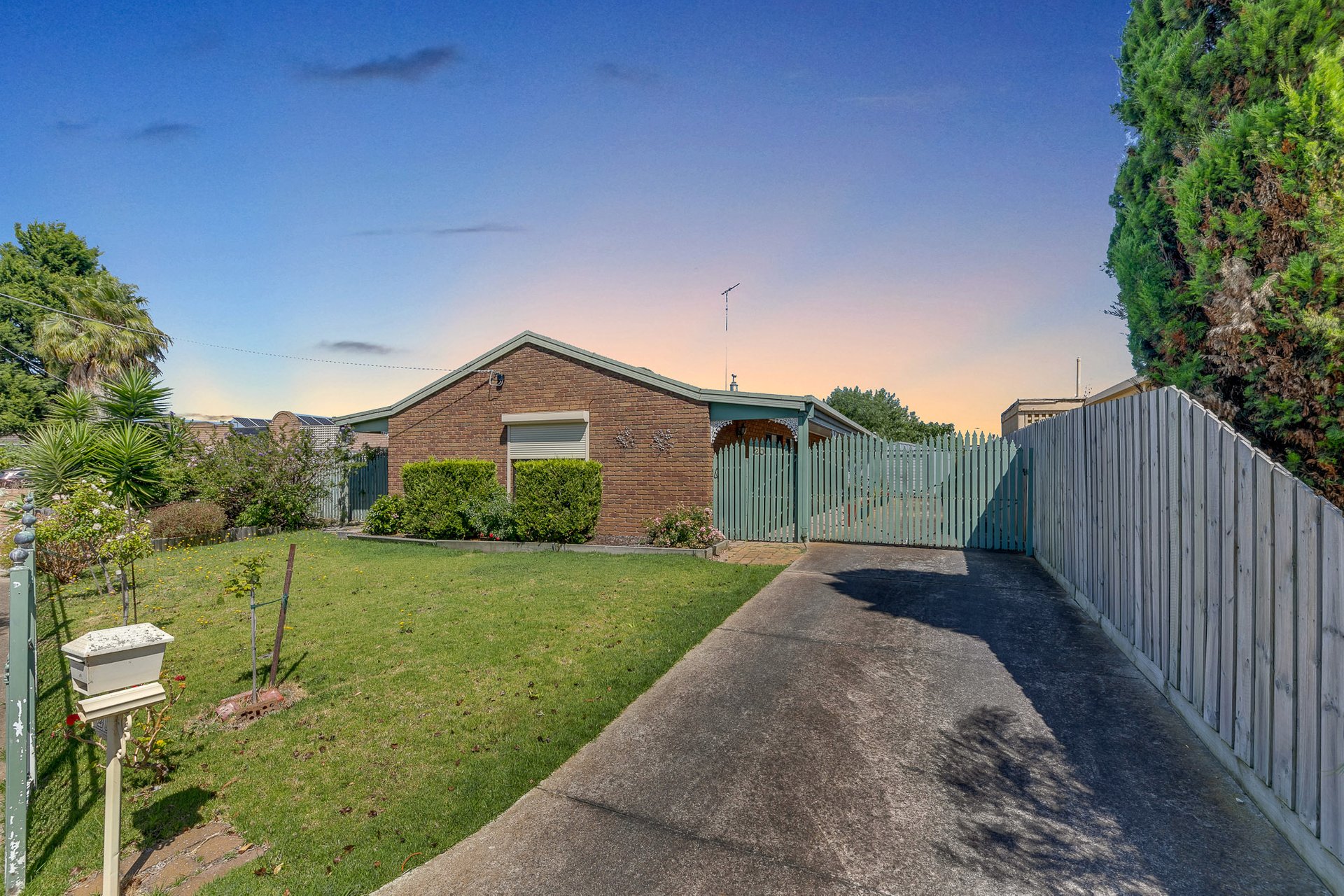 20 Orbit Drive, Whittington image 1