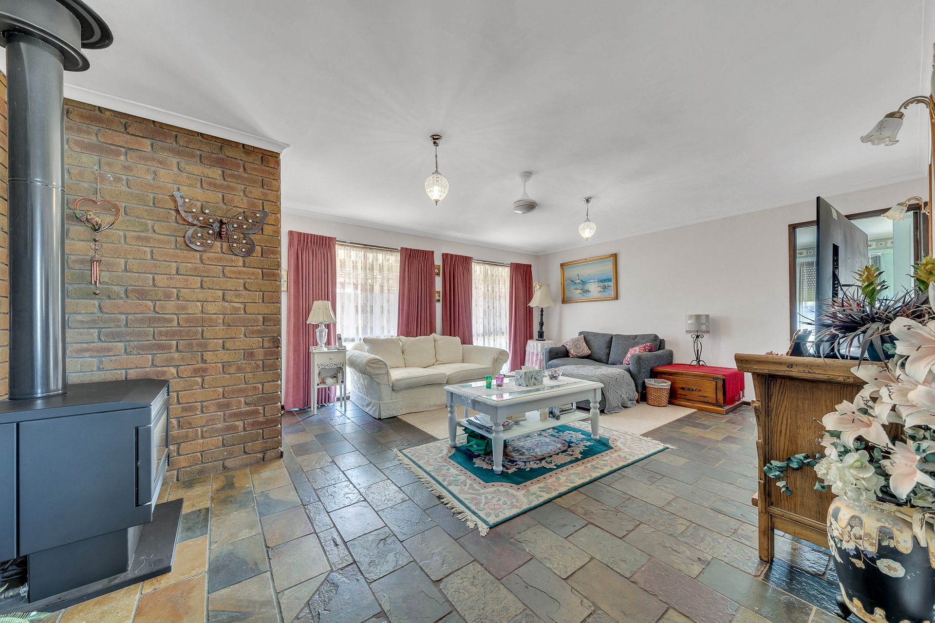 20 Orbit Drive, Whittington image 2
