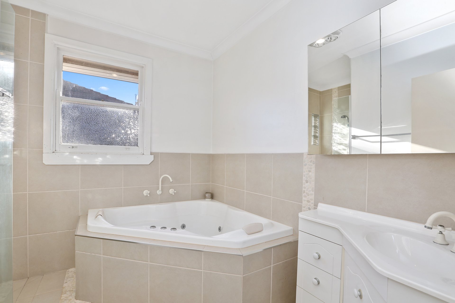 20 Panorama Road, Herne Hill image 8