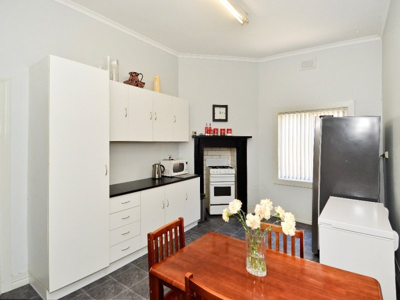 20 Park Crescent, South Geelong image 3