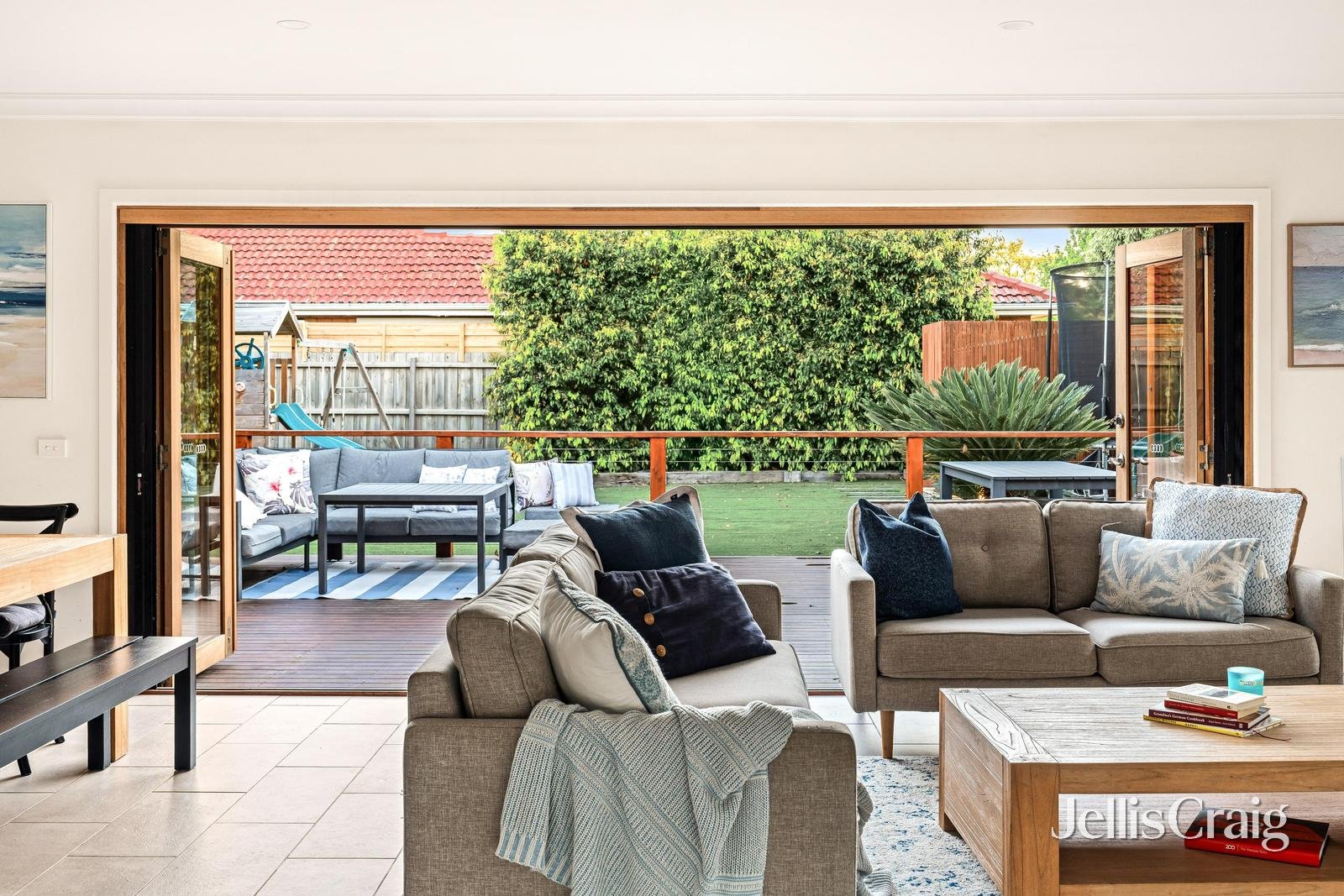 20 Robross Street, Cheltenham image 3