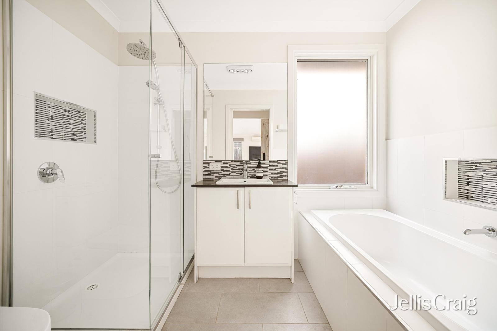 20 Robross Street, Cheltenham image 12