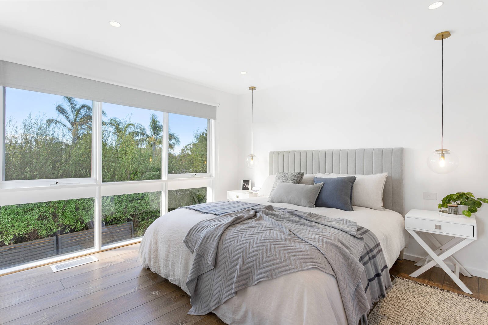 Property Gallery Thumbnail 6