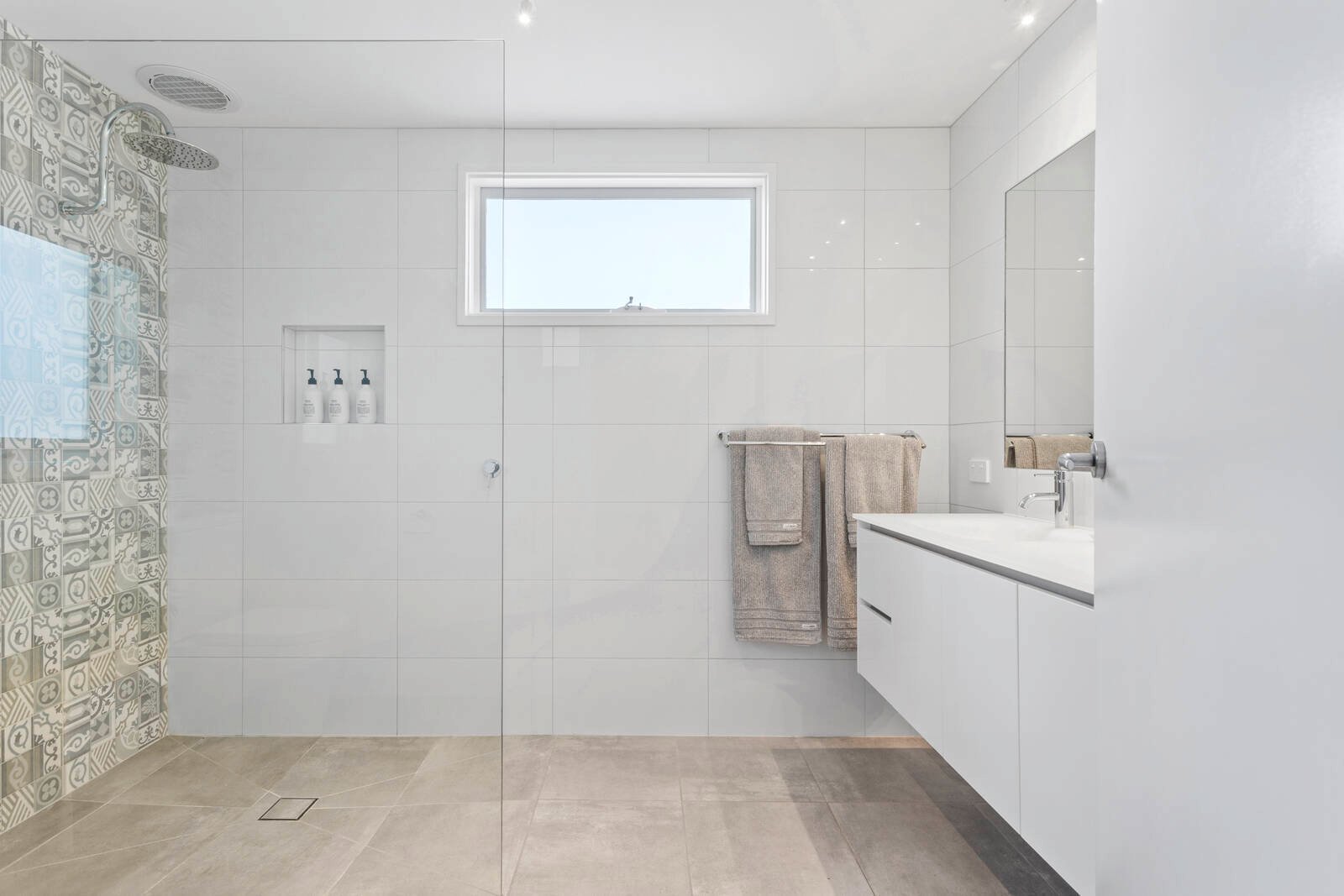 Property Gallery Thumbnail 7