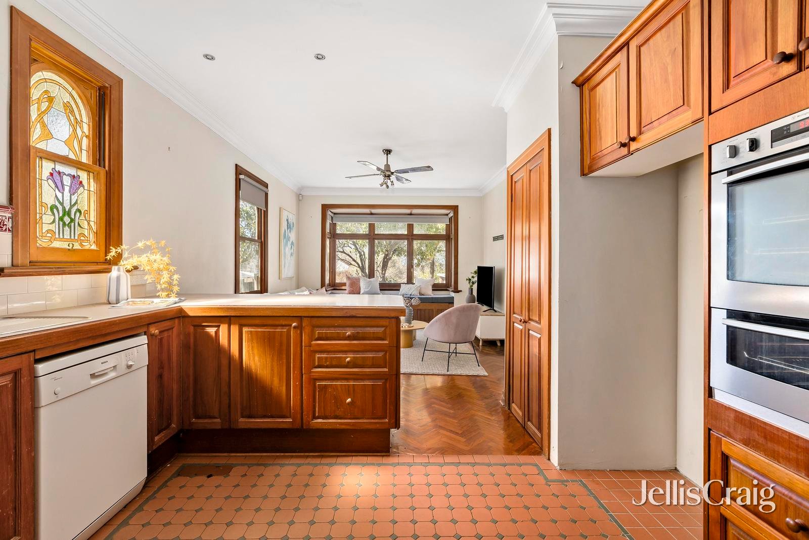 20 Shaftesbury Street, Essendon image 4
