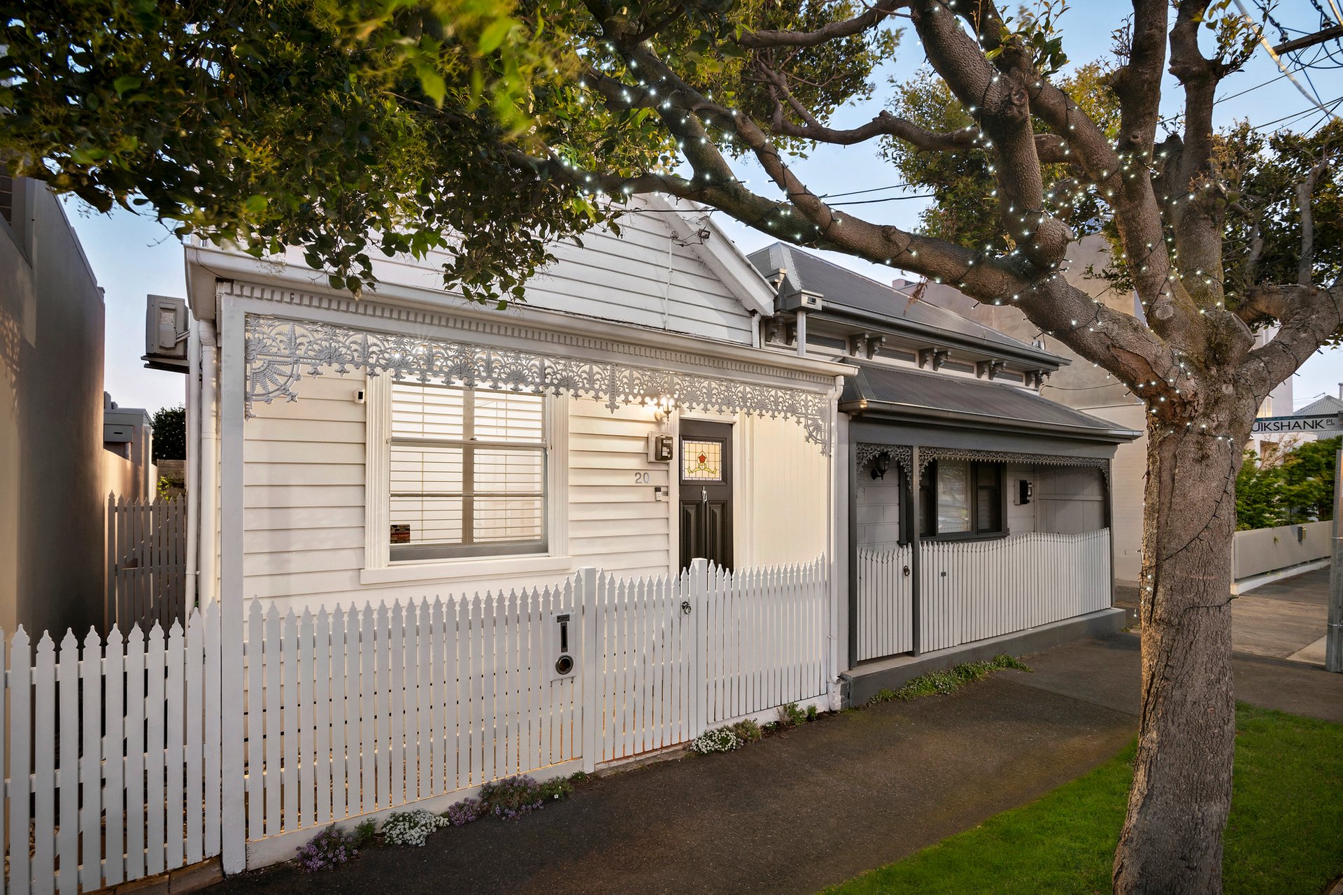 20 Spring Street East
