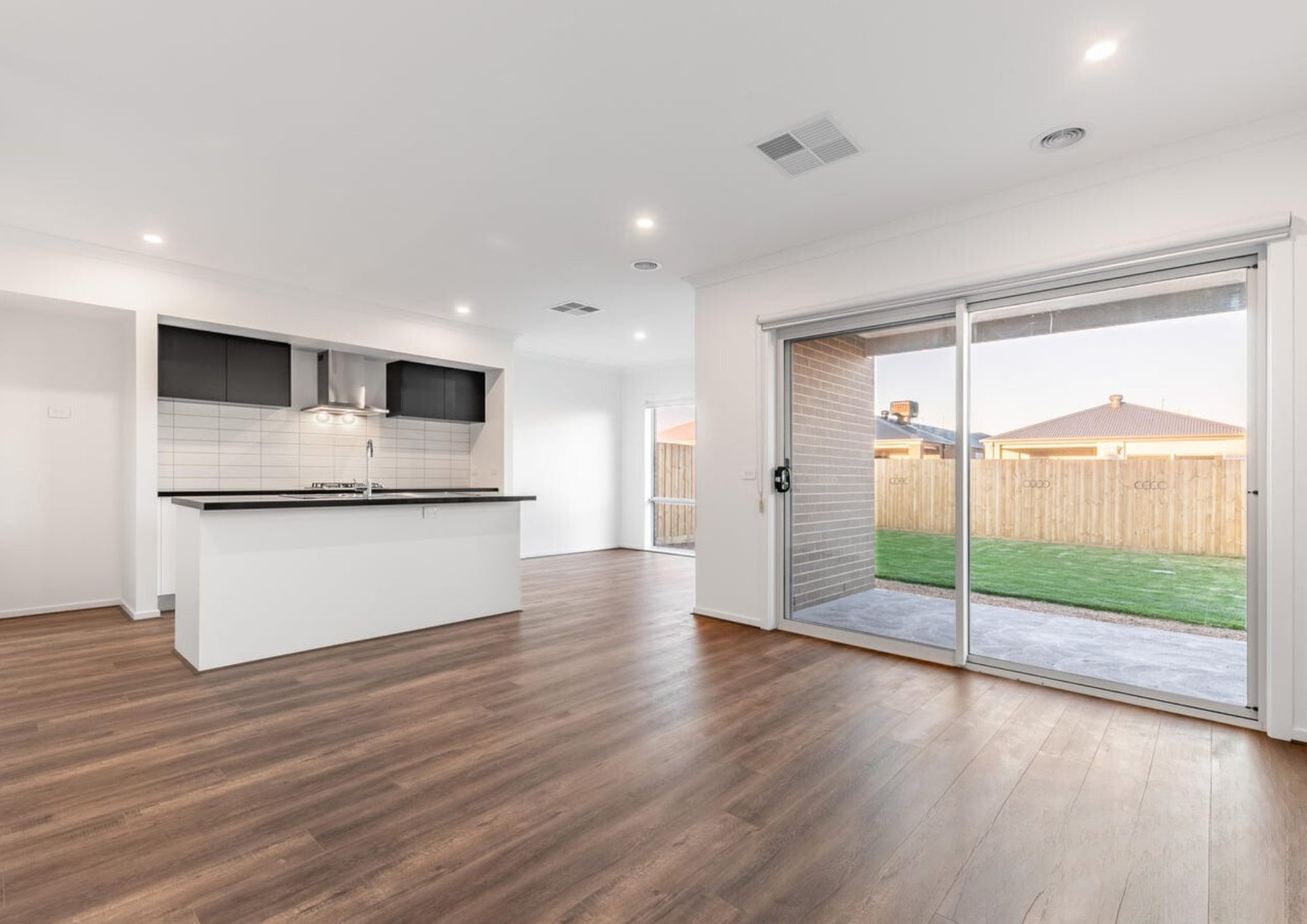 Property Gallery Thumbnail 2