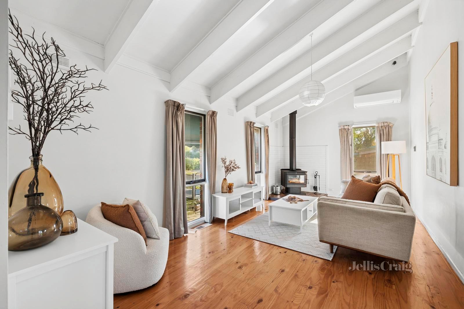 20 Stuart Drive, Woodend image 2