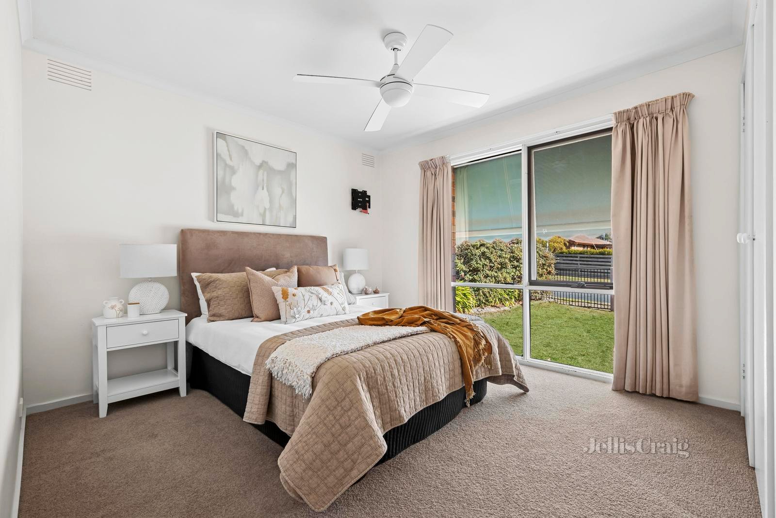 20 Stuart Drive, Woodend image 7