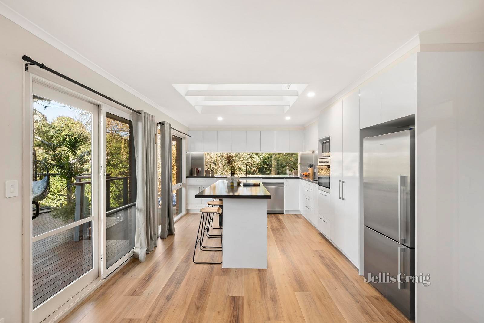 20 Summit Court, Mooroolbark image 3