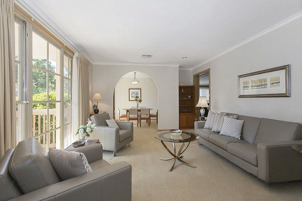 20 Sunnybrook Drive, Wheelers Hill image 2