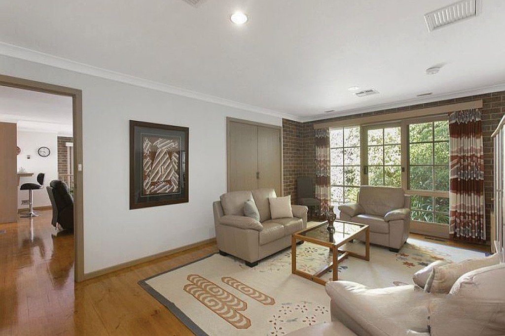 20 Sunnybrook Drive, Wheelers Hill image 3