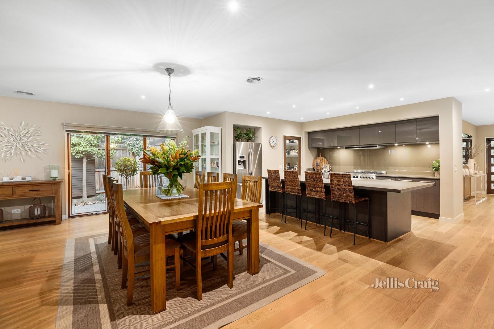 20 Sunshine Avenue, Mitcham image 4