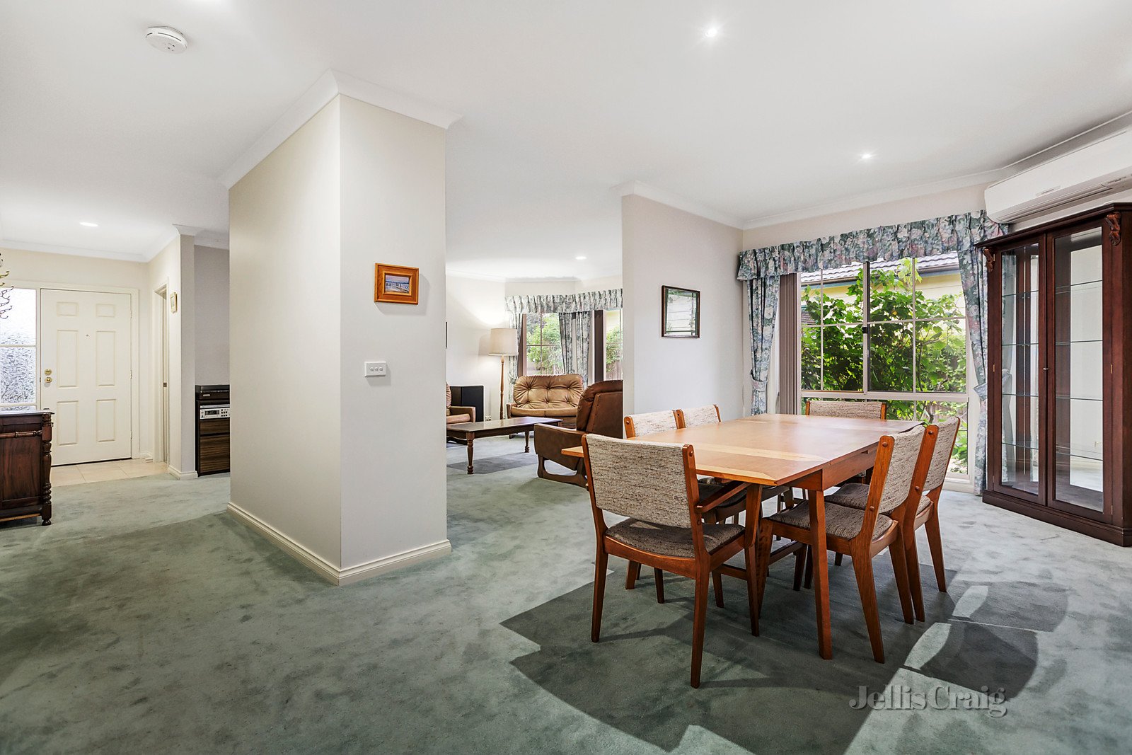 20 Swayfield Road, Mount Waverley image 3