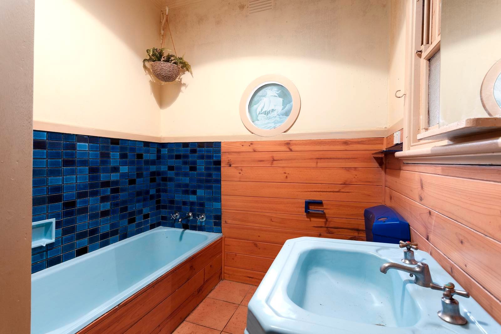 Property Gallery Thumbnail 6
