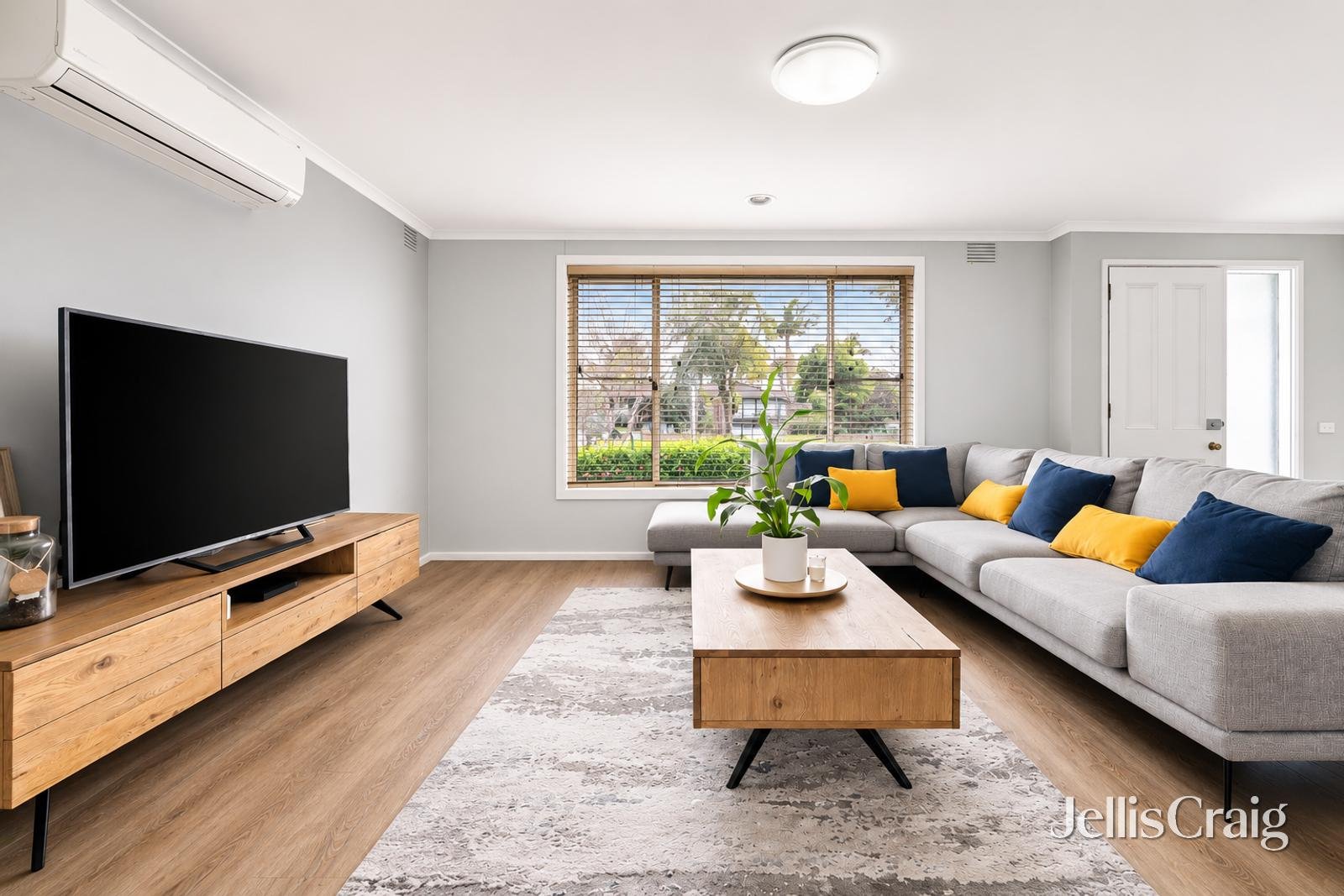 20 Tarongo Drive, Aspendale image 2