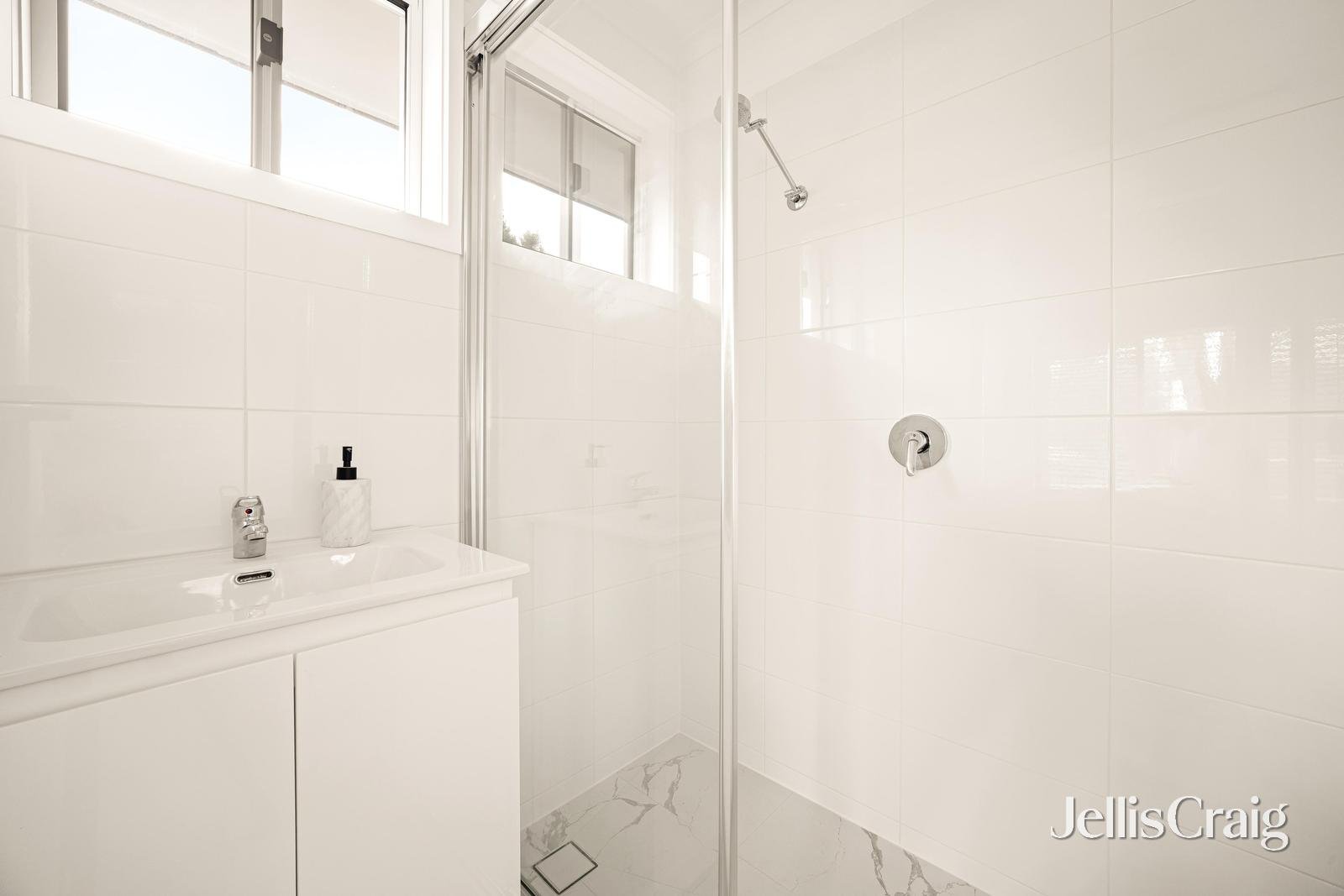 20 Tarongo Drive, Aspendale image 7