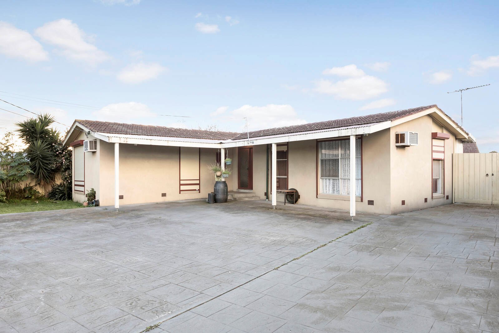 Property Gallery - Main Image