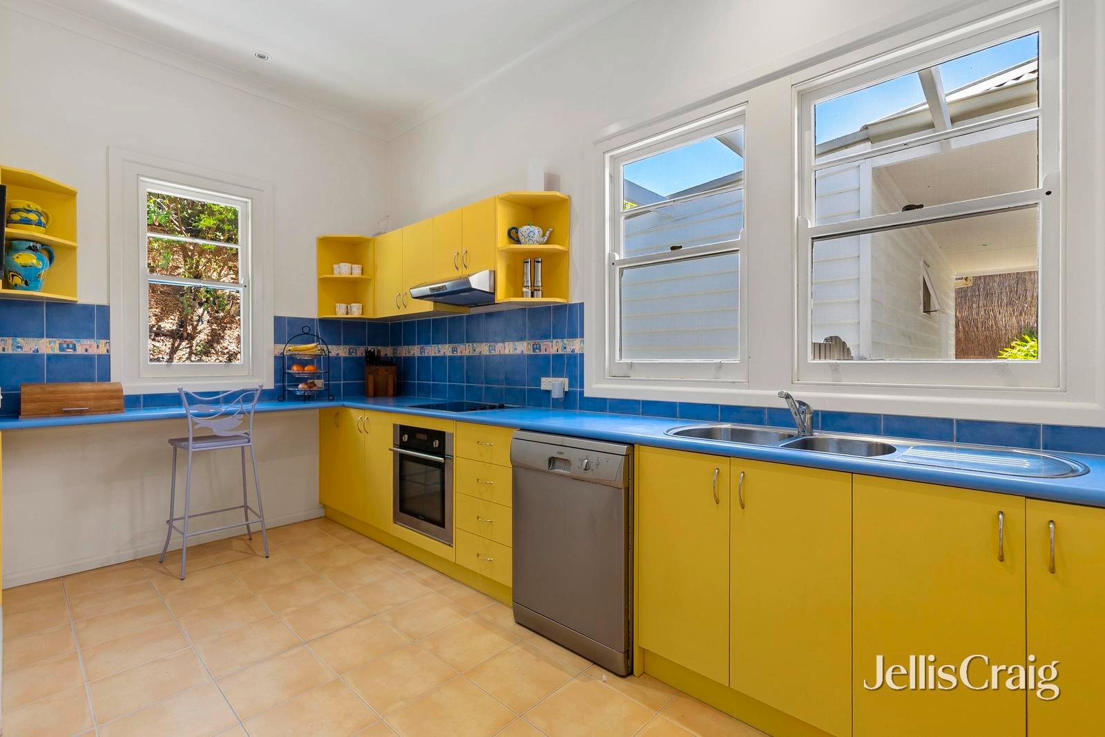 20 The Quarterdeck, Portsea image 7